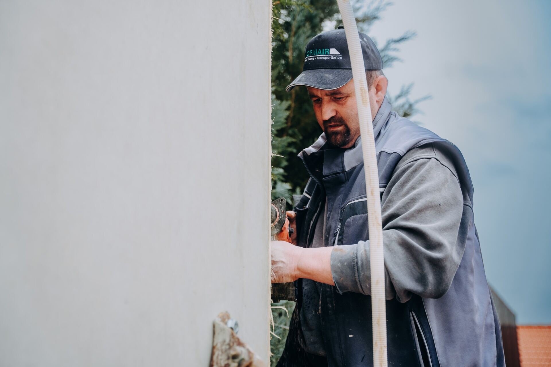 Krojer Bau – Verputzarbeiten an der Hauswand