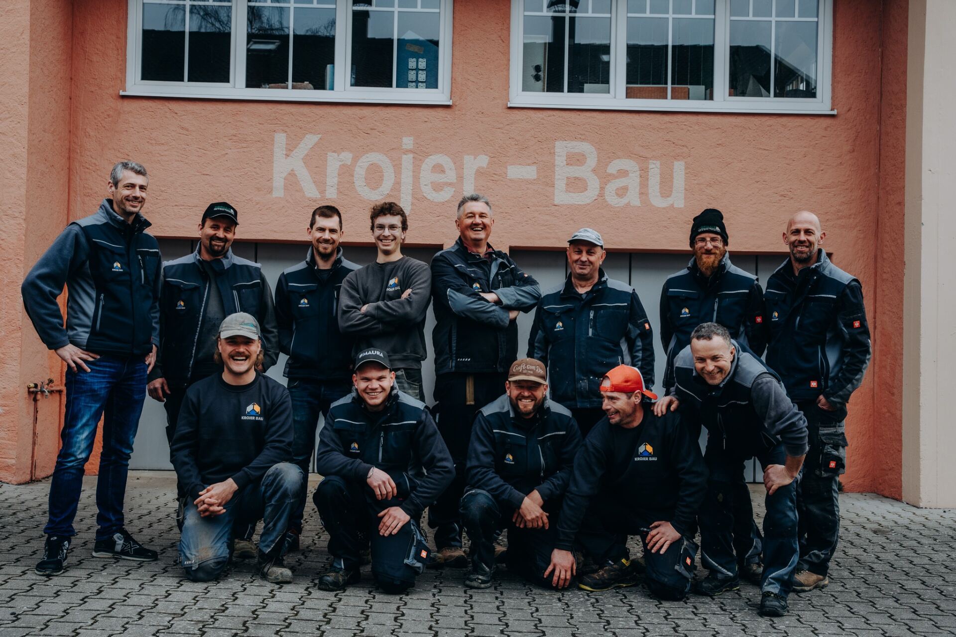 Mitarbeiter von Krojer Bau bei der Arbeit – Teamporträt 53