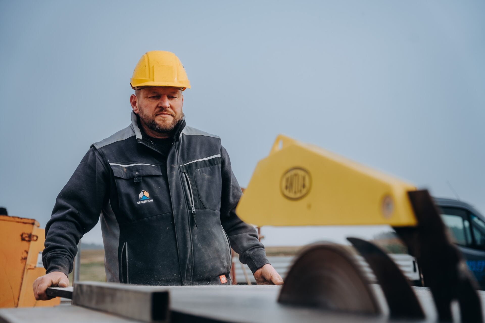 Mitarbeiter von Krojer Bau bei der Arbeit – Teamporträt 19