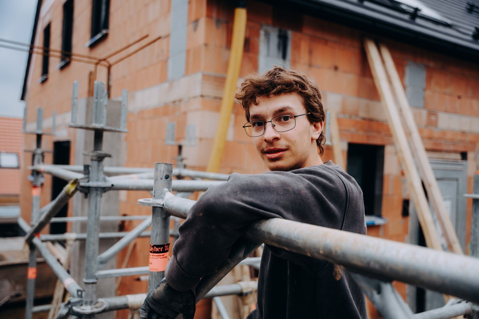 Mitarbeiter von Krojer Bau bei der Arbeit – Teamporträt 27
